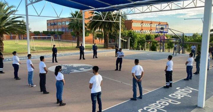 Invita SIMUB a formar parte de la academia para ser bombero
