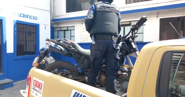 Detienen a ladrón de motocicleta