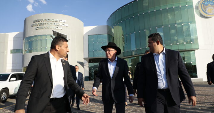 Visita el embajador de Estados Unidos las instalaciones de seguridad en Guanajuato