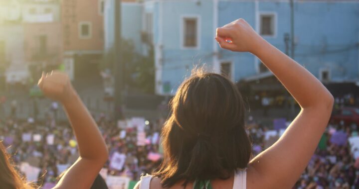 Se deben atender las consignas de las mujeres en el 8M, hubo saldo blanco