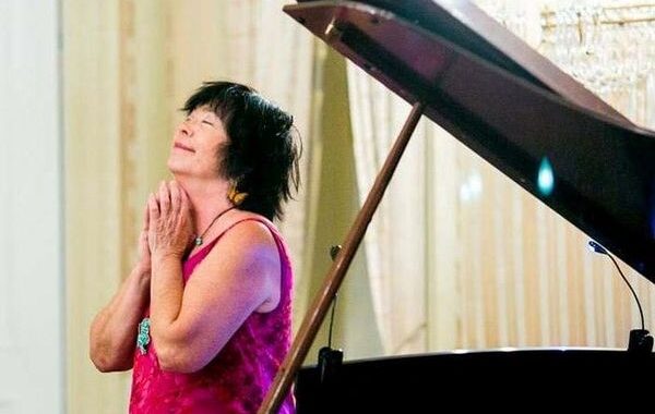 Ana Cervantes, Monarca soñadora