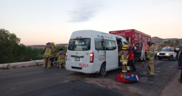 Accidente vial en la carretera libre Guanajuato-Silao deja 2 lesionados y un pesado tráfico vehicular