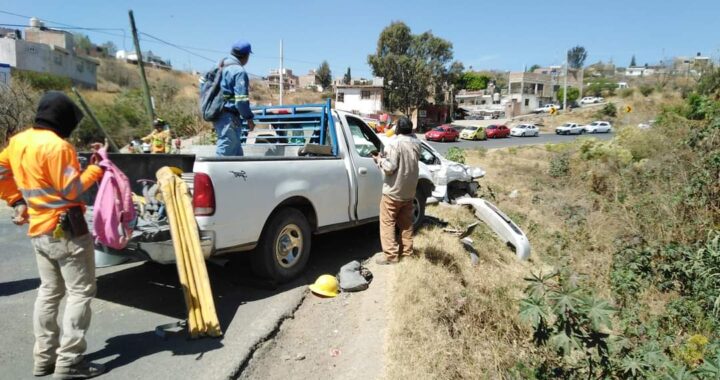 Resultan cuatro heridos en accidentes en la capital