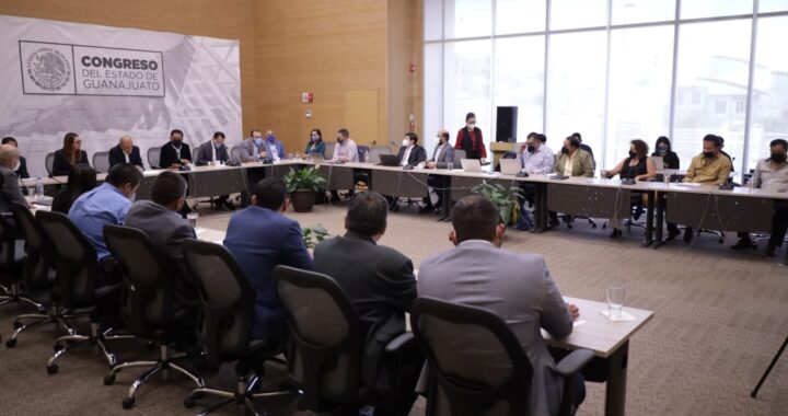 Por reforma a la Ley de Movilidad, ya no se requerirá que taxis ejecutivos tramiten permisos