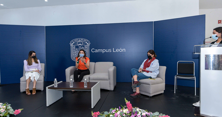 Conversan en UG Campus León sobre diversos feminismos dentro de la agenda universitaria 8M