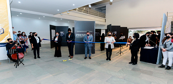 UG alberga la exposición fotográfica cubana del artista José Martí