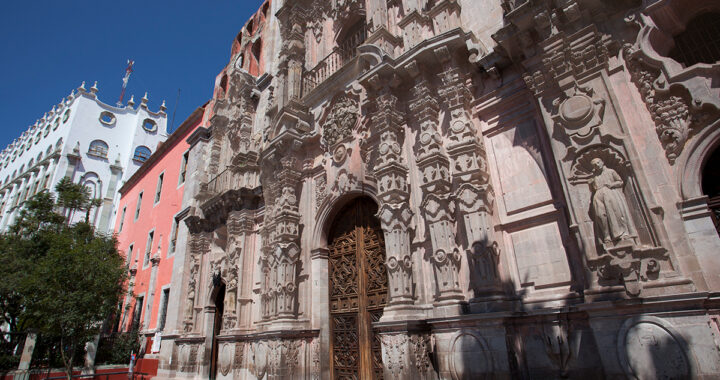 Refuerzan vigilancia mediante cámaras en los templos, para evitar robos