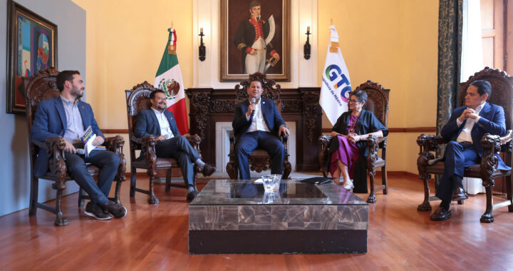 Presentan libro El Mundo Prehispánico para gente con Prisas