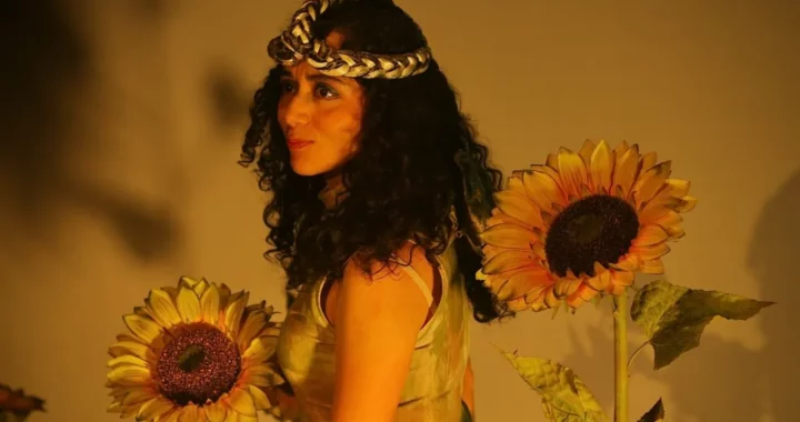 Celebra IEC a niñas y niños con imaginativas puestas en escena