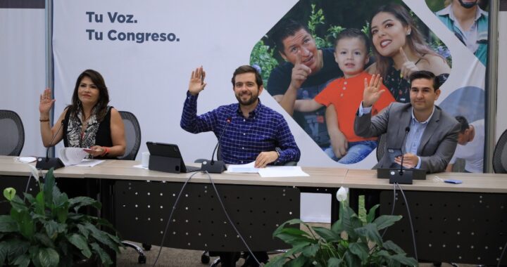 Recibe Congreso procesos de entrega-recepción de los 46 municipios