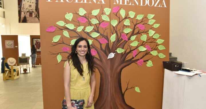 Estudiantes UG dan vida a la exposición “El color del refrán”
