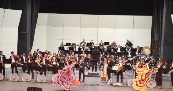 Concierto “México Sinfónico” abarrota el Teatro Principal de la UG