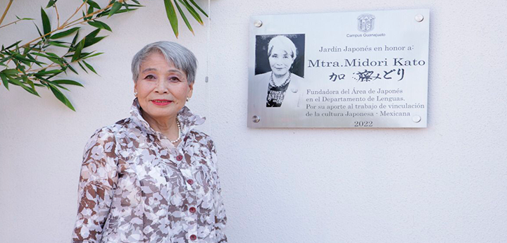 Reconoce UG el trabajo activo de la Mtra. Midori Kato Tsukazawa