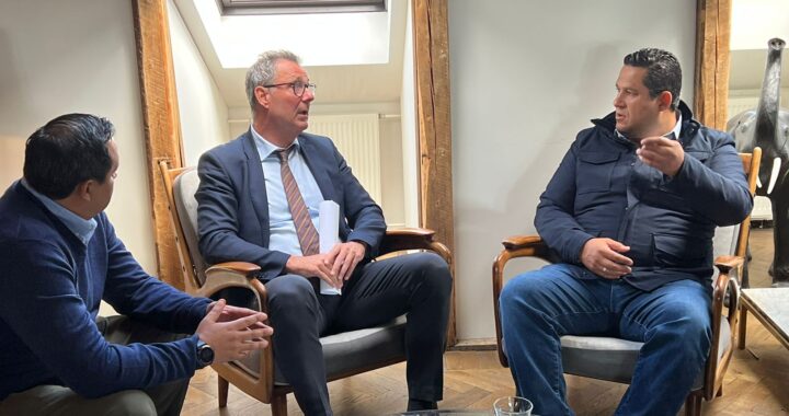 Comparten experiencias y buenas prácticas el gobernador con Ministro de Salud de Islandia