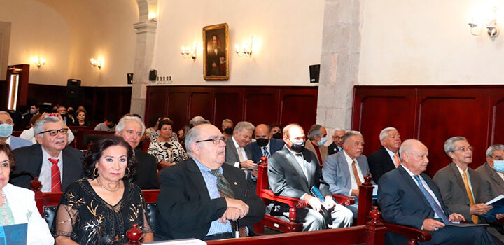 Generación UG 1967-1972 de la Licenciatura en Relaciones Industriales celebra sus 50 años de egreso