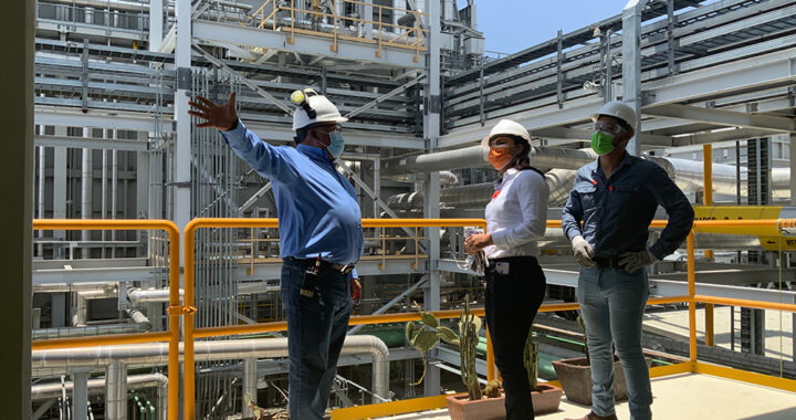 Alumna UG participa en programa de Saavi Energía que apoya la integración de mujeres al sector energético
