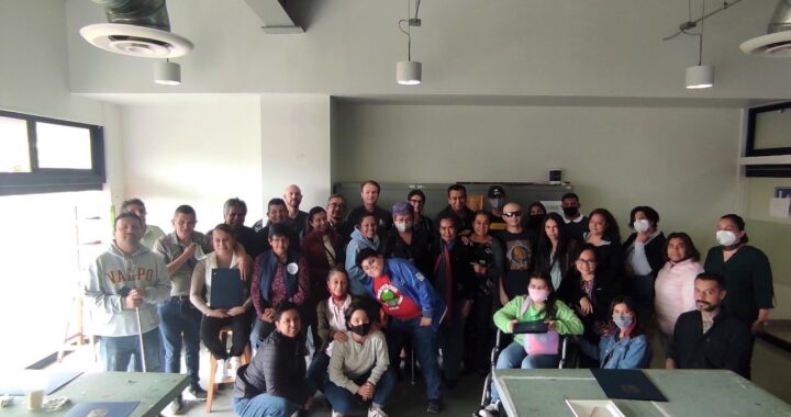 Ofreció UG el Primer Taller de Pintura para Ciegos