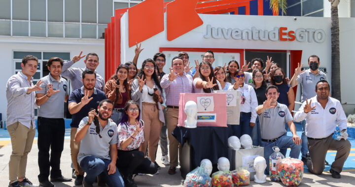 Redes juveniles de JuventudEsGTO donan trenzas y tapas