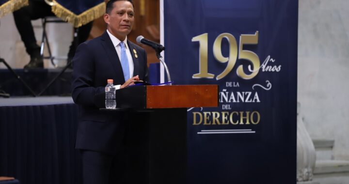UG conmemora 195 años de la creación de estudios de Derecho en la DDPG