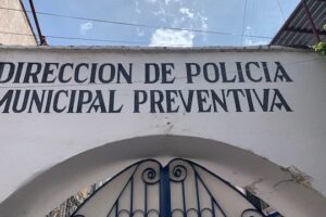 Investigan a policía capitalino, por presunta responsabilidad en la fuga de una persona detenida
