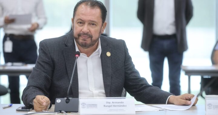 Separación de Agripino debe ser ejemplo para los partidos políticos