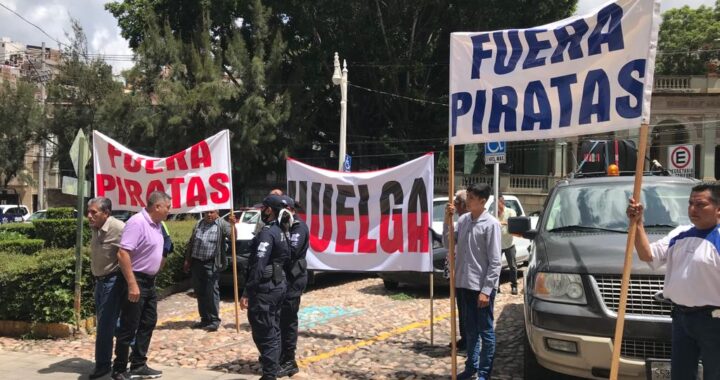 Piden taxistas eliminar plataformas “piratas”