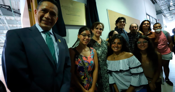 Con Salón de Danza en la DAAD, homenajea UG al “Mtro. Juan José Martínez Caudillo”