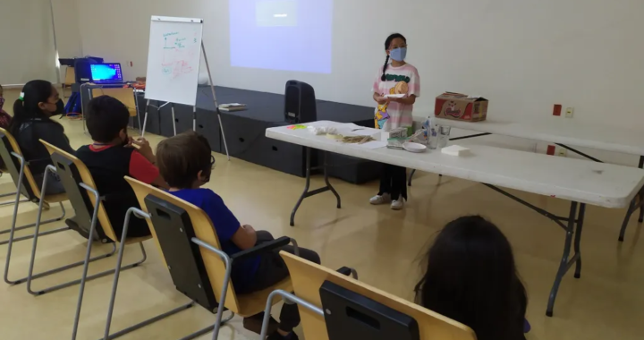 IEC forma Club de Ciencias en Biblioteca Central Estatal