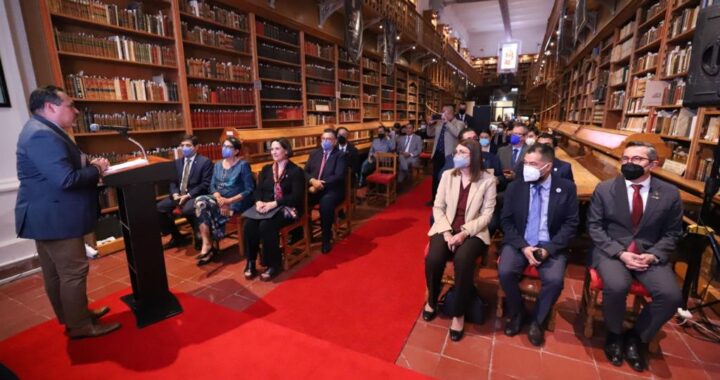 60 años de la Biblioteca Armando Olivares, tesoro histórico UG