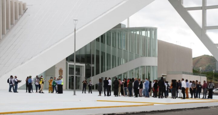 Realizan simulacro en el Congreso local