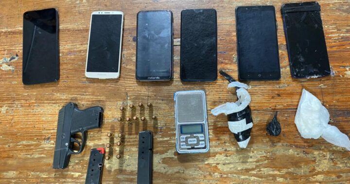 Detienen a mujer armada adentro de un hotel en Valenciana