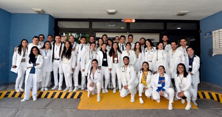 Estudiantes de Medicina UG aplican evaluación in situ de competencias adquiridas en patología