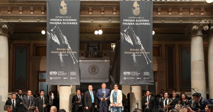 Recibe banda musical del estado, presea ‘Eugenio Trueba Olivares’