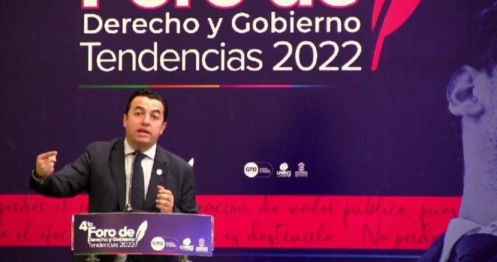 Reflexionan en foro de la UVEG sobre las tendencias en derecho y gobierno