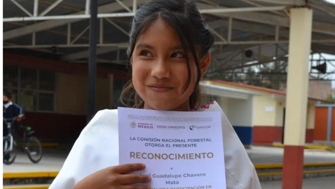 Alumna promueve raíces culturales y gana concurso de dibujo