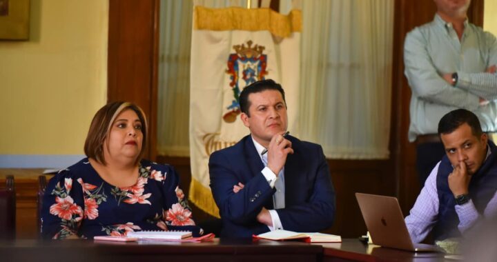 Oficializan entrada de Héctor Corona como jefe del gabinete capitalino
