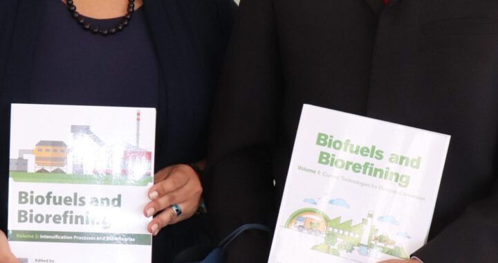 Realiza la DCNE UG presentación editorial sobre  sobrebiocombustibles y biorrefinación 