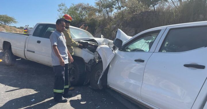 Choque frontal deja tres heridos