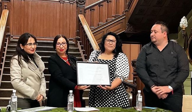 Elma Aurea Correa Neri recibe el Premio Bellas Artes de Cuento San Luis Potosí Amparo Dávila 2022