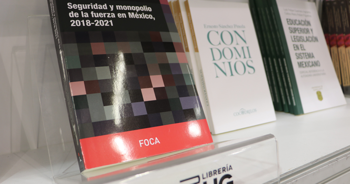 UG PRESENTE EN LA FIL