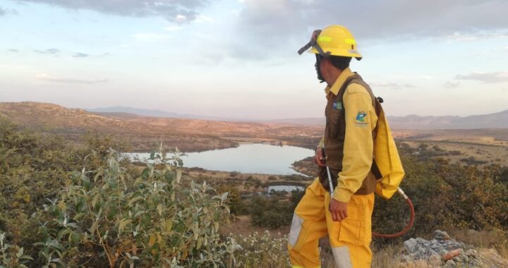 Pide apoyo bomberos SIMUB a la ciudadanía y que participen en la carrera atlética
