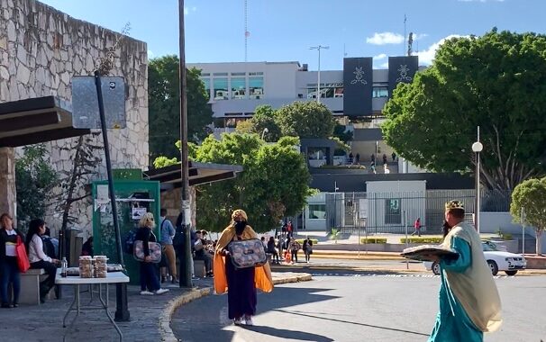 Ofrecen Roscas de Reyes para enfrentar gastos en Centro Contra Adicciones