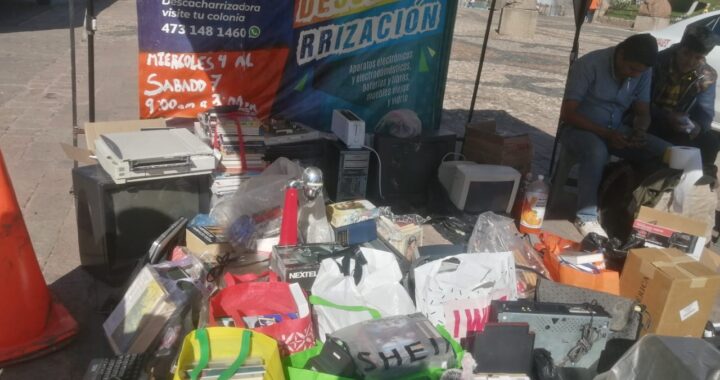 Reinicia descacharrización con módulo de acopio en la Plaza de las Ranas