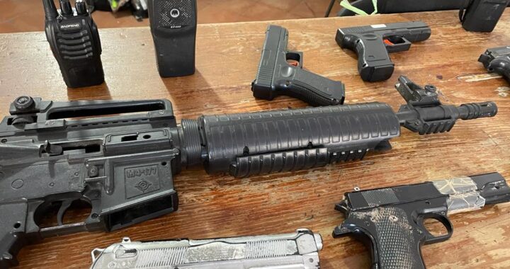 Cometen delitos con armas de juguete