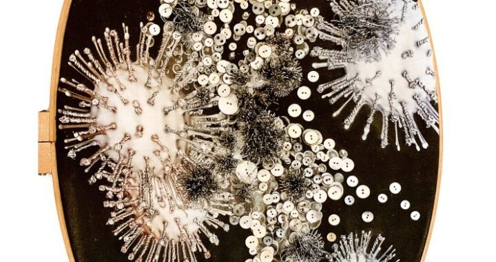 MIQ presenta “La Belleza de mi enemigo” exposición sobre la dualidad de un virus