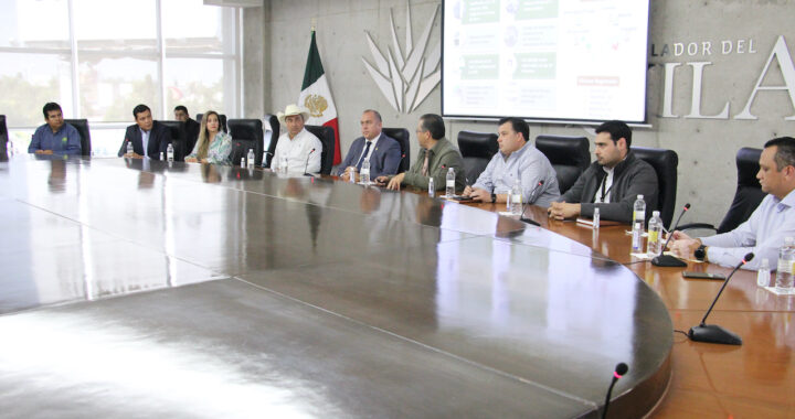 Se reúne el diputado Jorge Ortiz con el Consejo Regulador del Tequila 