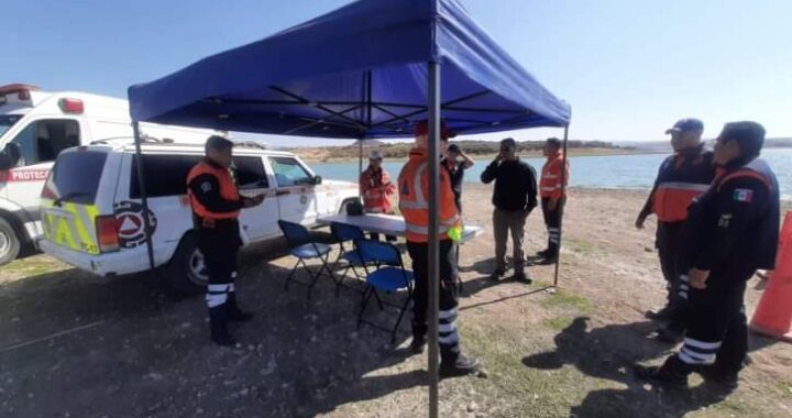 Intensifican PC Municipal y Bomberos búsqueda subacuática de hombre en la Purísima