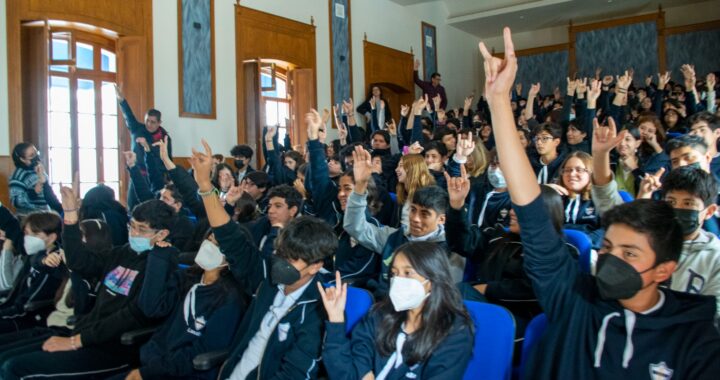 Llevan pláticas de prevención del delito y las adicciones a las escuelas privadas