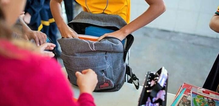 La primer revisión de mochilas debe ser desde el hogar 