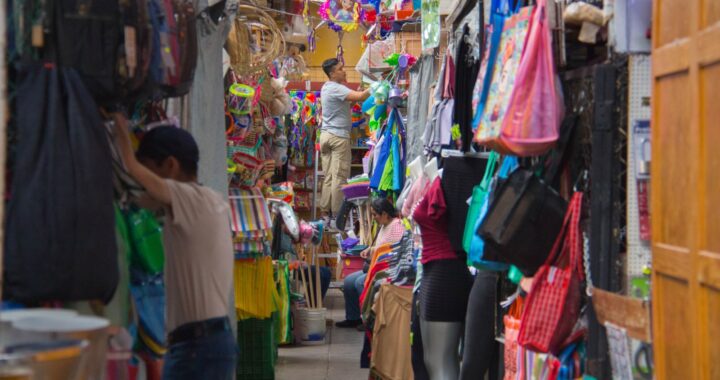 Ofrece administración municipal, convenios para comerciantes deudores